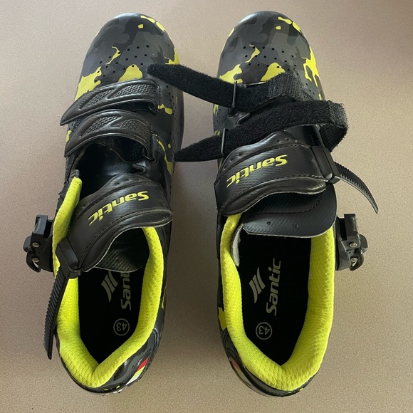 Clip in stationary bike shoes - Picture 2 of 3